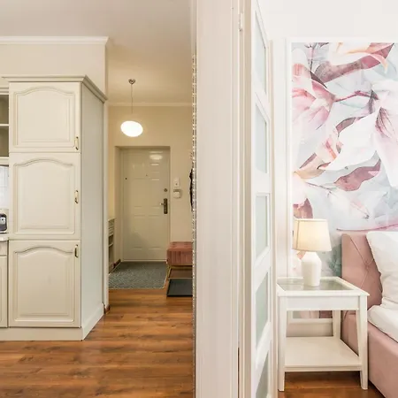 Monarchia Pearl Mosonmagyaróvár